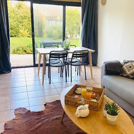 Appart dans résidence avec Piscine à Arles Esterno foto