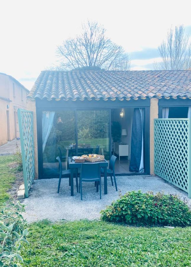 Appart dans résidence avec Piscine à Arles Esterno foto