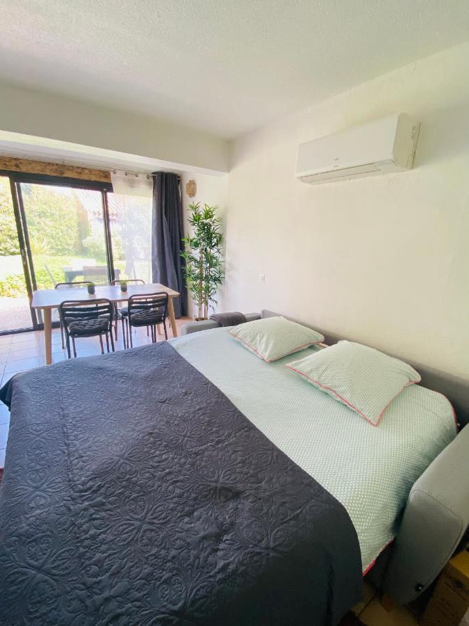 Appart dans résidence avec Piscine à Arles Esterno foto
