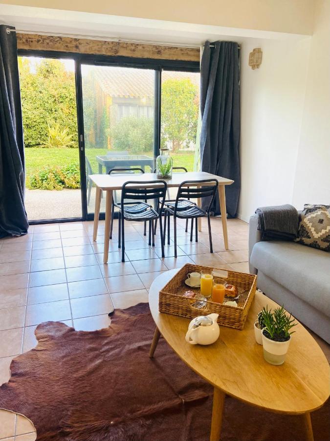 Appart dans résidence avec Piscine à Arles Esterno foto